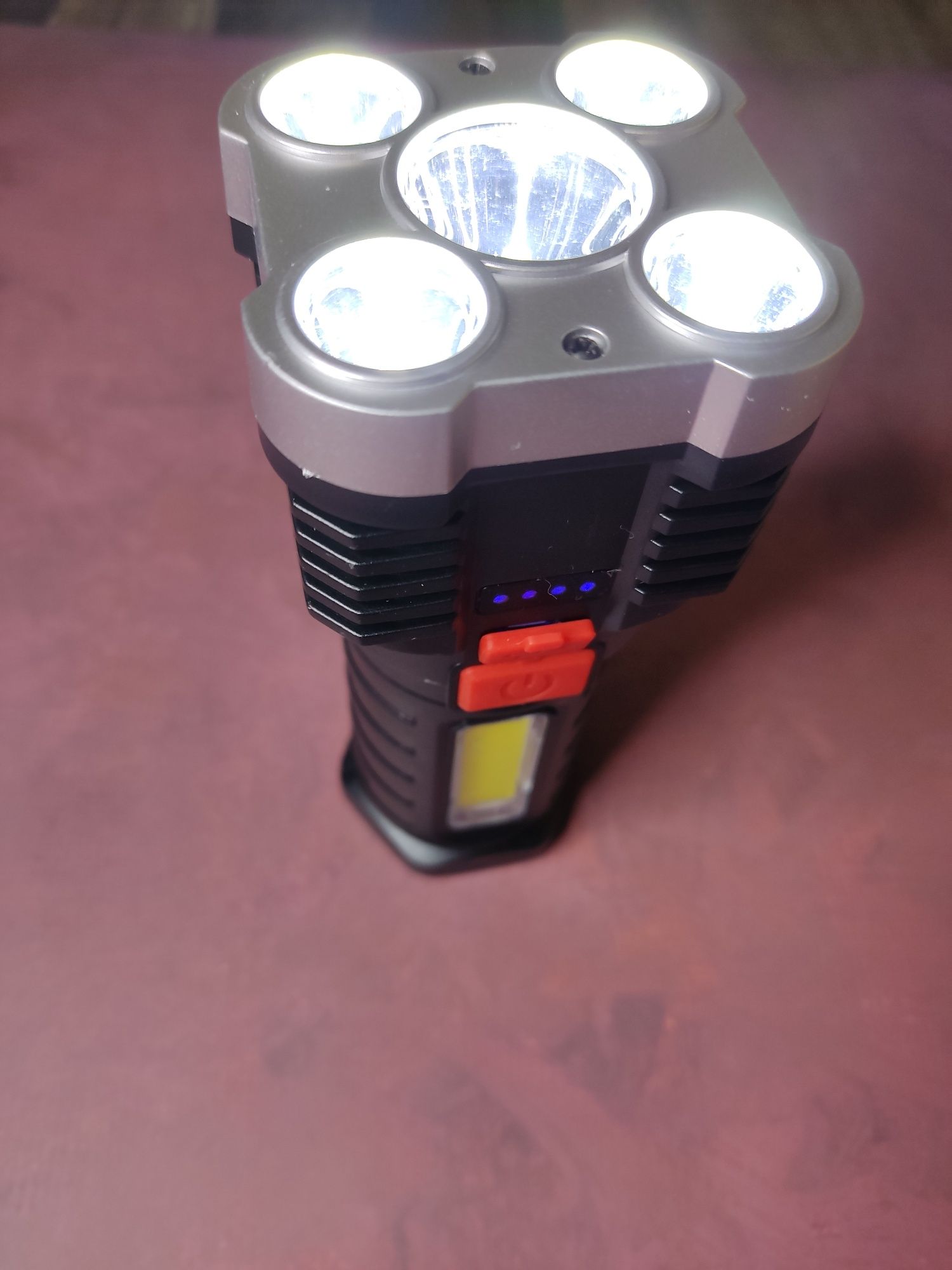 Мощный фонарь, 5 led ламп, Аккумуляторный фонарь