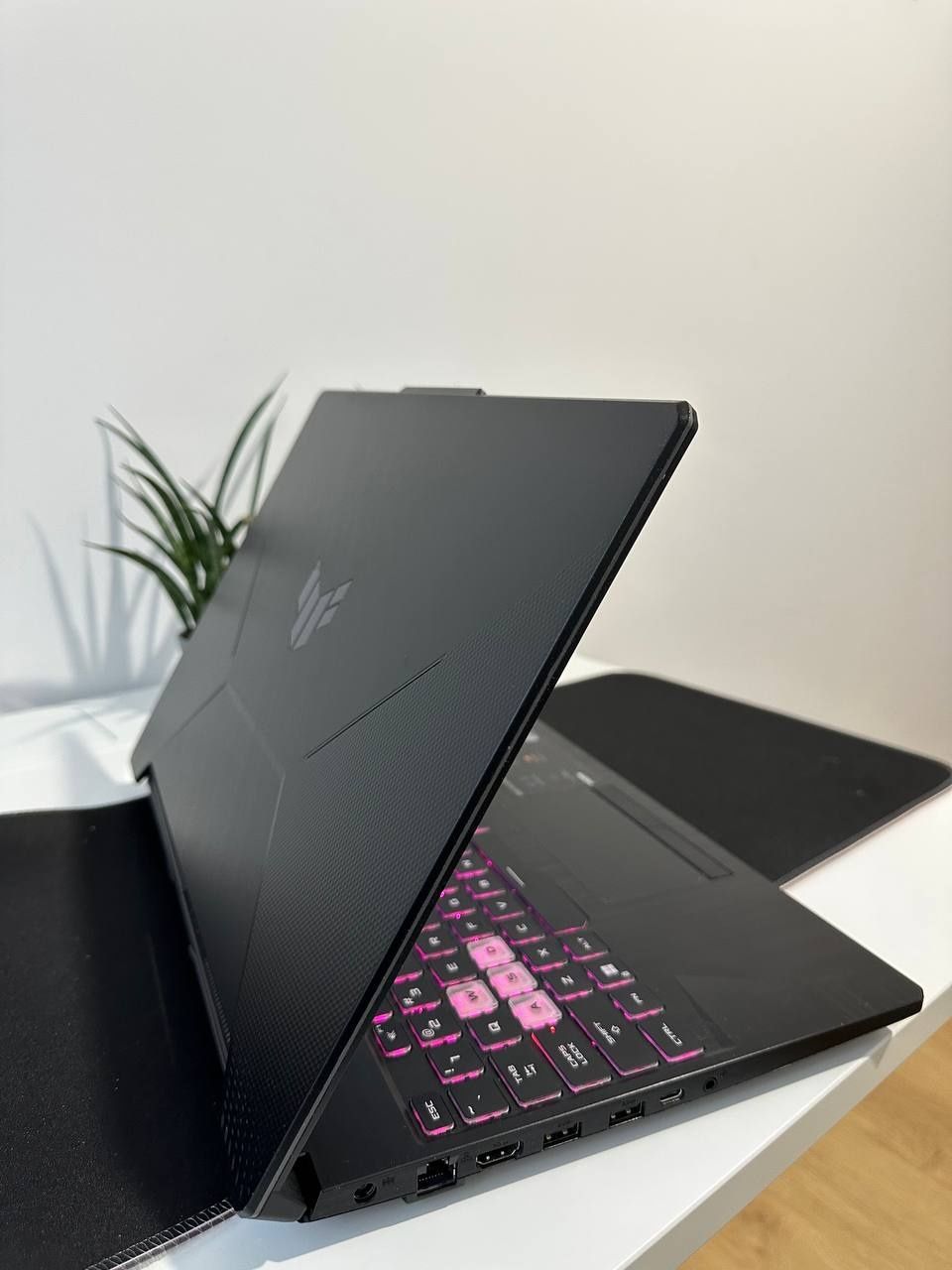 RTX 3060 6gb + R7-5800H • Asus tuf 15,6" 144hz •16gb/512 ssd