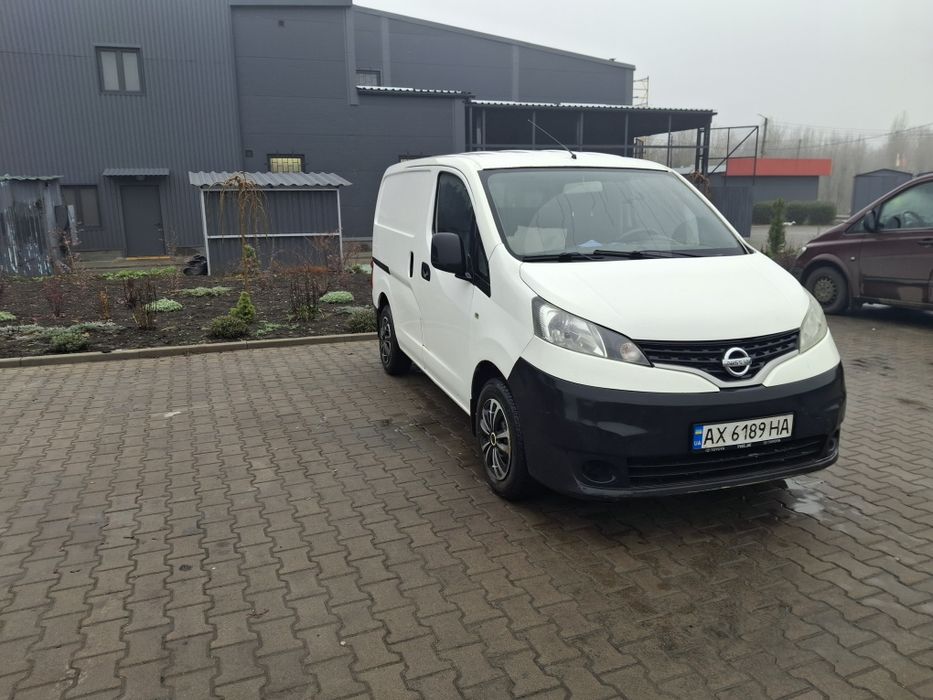 Продам Nissan nv 200