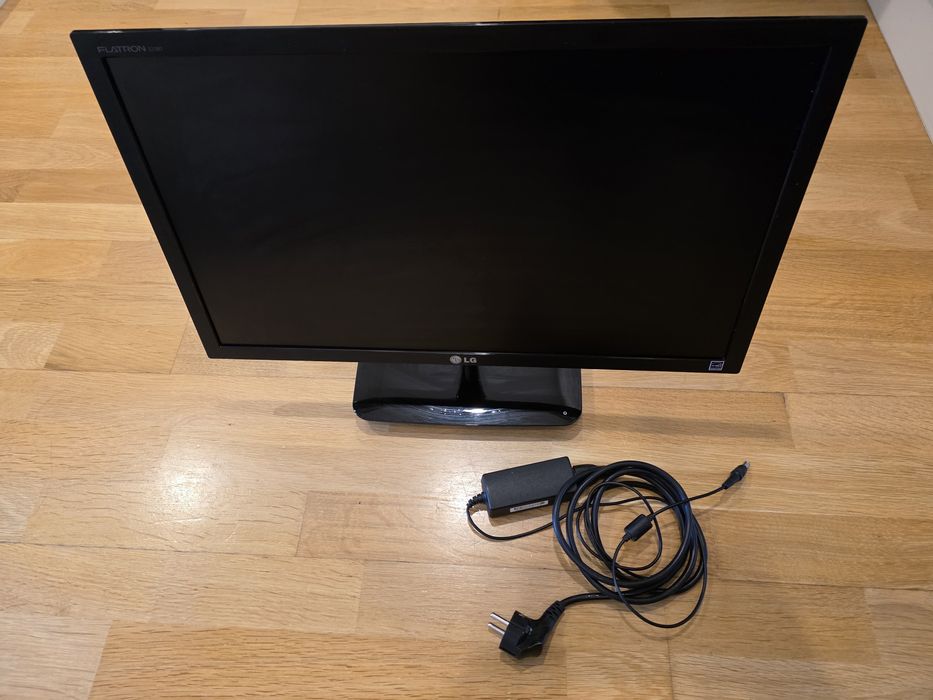 Monitor 23 cale FullHD LG E2381VR-BN