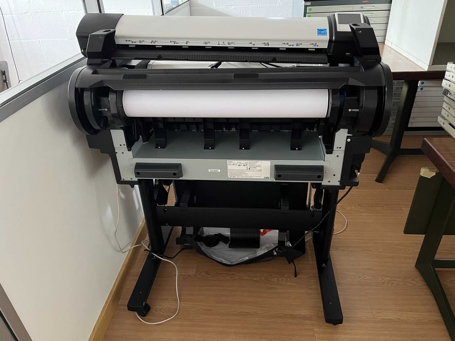 Impressora Plotter e digitalizador