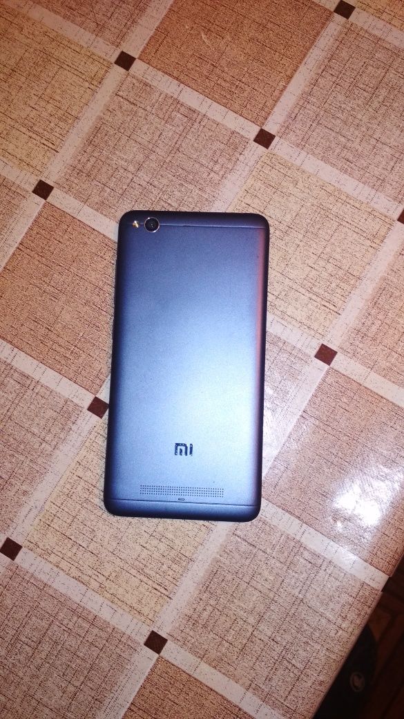 Продам телефон Redmi 4A непоганий стан