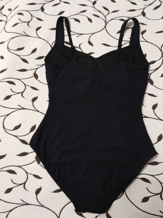 Купальник женский для плавания, размер 50-52, фирмы Arena