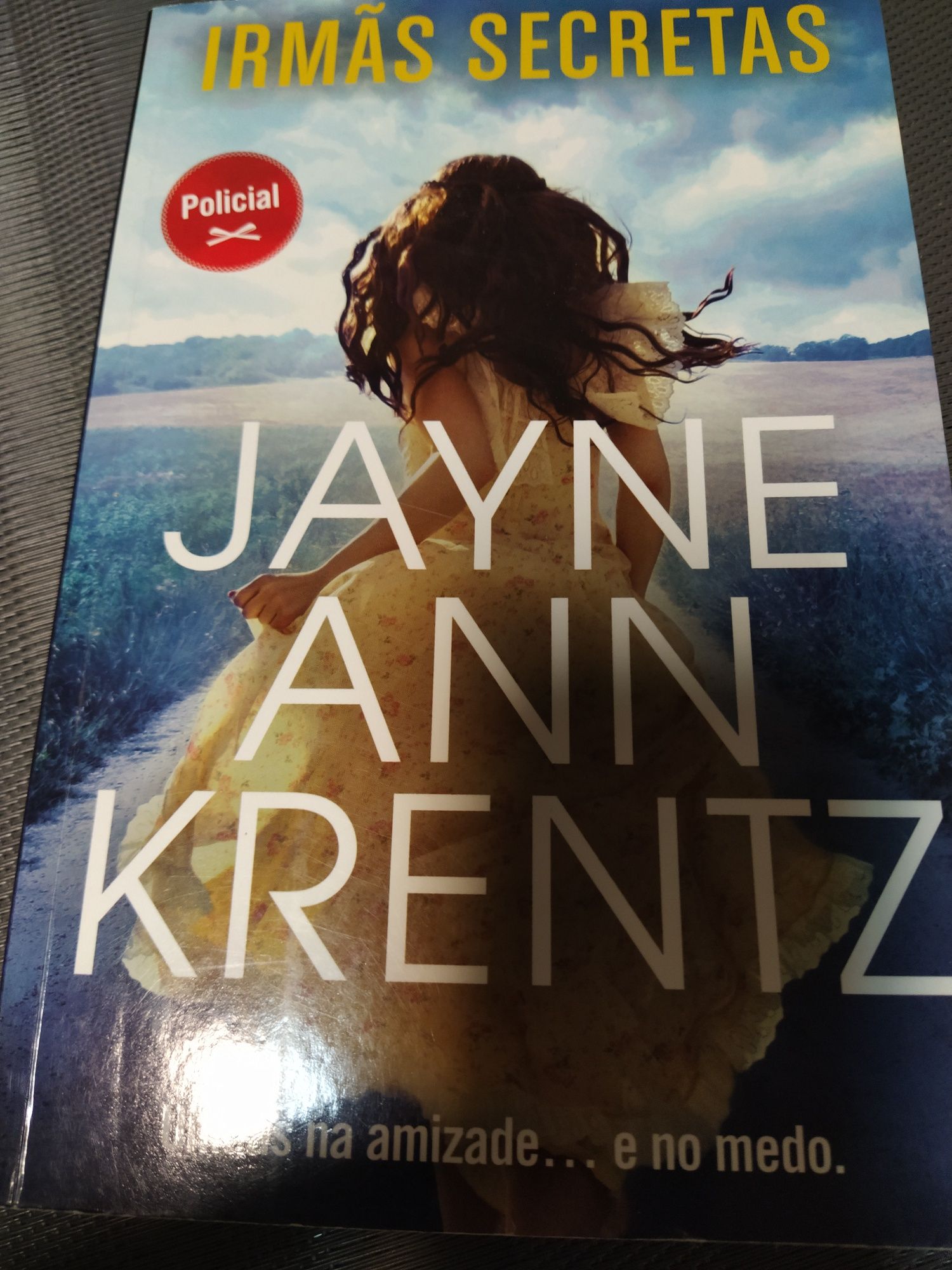 Livro da escritora Jayne Ann Krentz