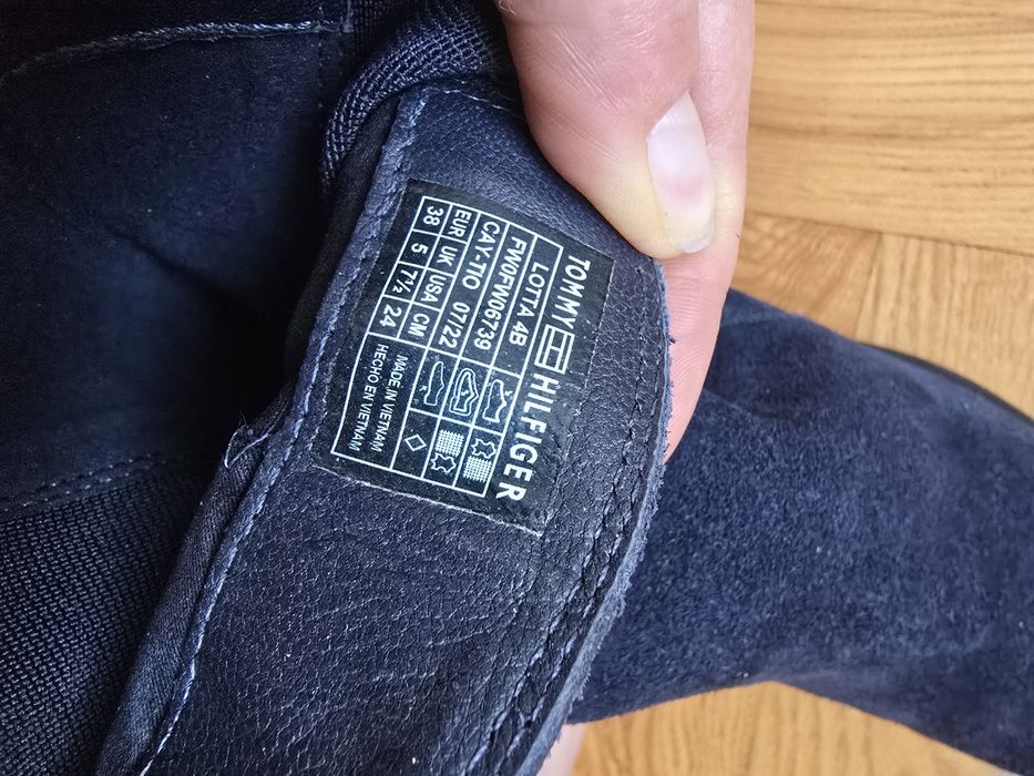 Granatowe botki Tommy Hilfiger rozm. 38