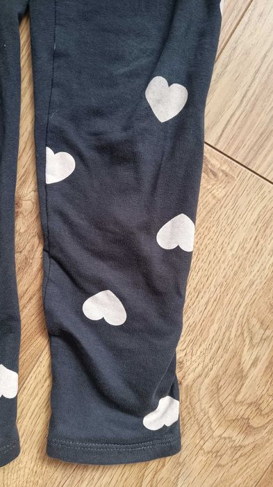 Dwie pary legginsów rozmiar 122