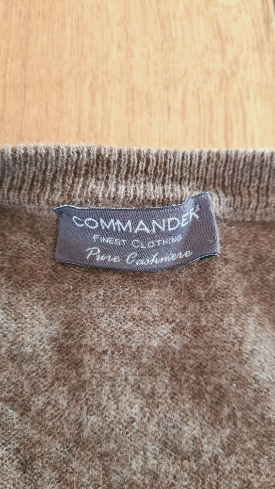 Sweter w serek vneck 100% Kaszmir. Camel koniakowy. Rozmiar XL