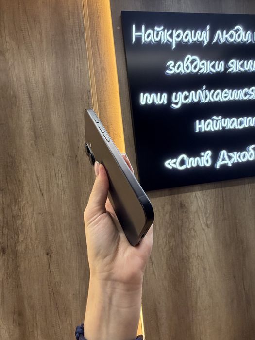 Used IPHONE 16 256 Black Neverlock Костюшка,5 igrand
