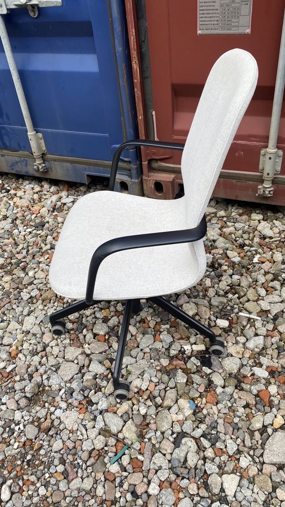 Krzesło konferencyjne/biurowe wysokie LANGFJALL IKEA, beżowe/czarne