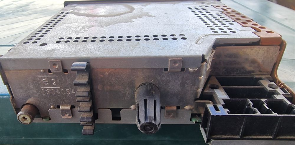 Продам автомагнитолу рено кенго штатная