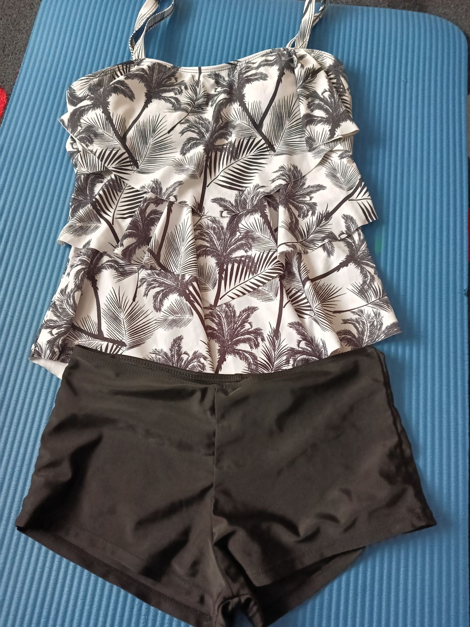 Kostium kąpielowy tankini i spodenki S