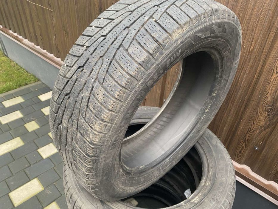 Резина зимняя Nokian r17