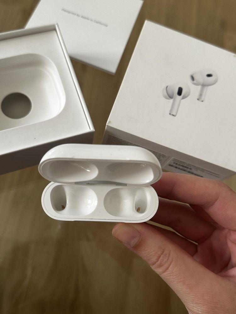 Кейс без навушників AirPods Pro 2 with MagSafe (USB‑C) (MTJV3) (2023)