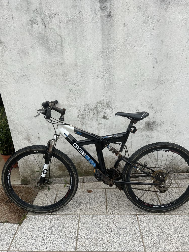 Bicicleta cross wind