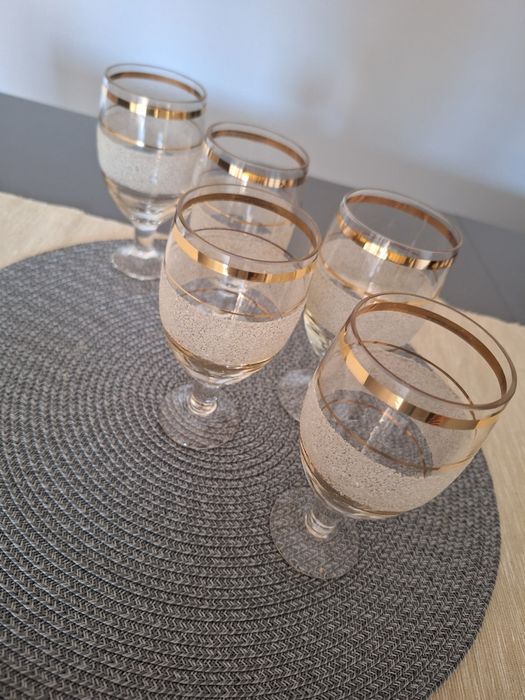 Kieliszki z PRL pozłacane 5 szt