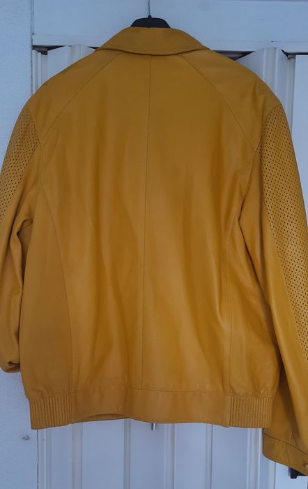 Суперская кожаная фирменная куртка