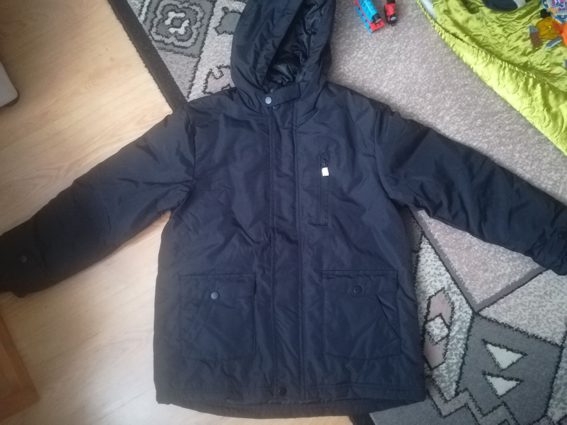 Nowa kurtka dla chłopca rozmiar 146