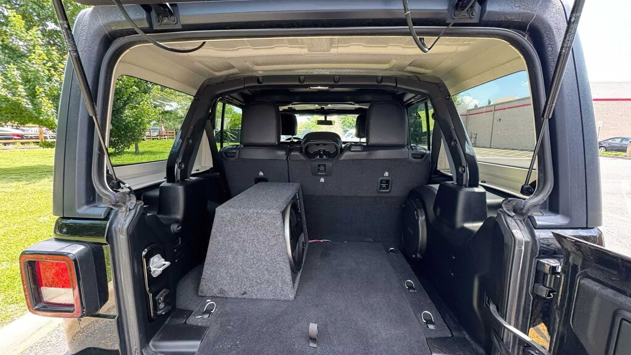 2021 Jeep Wrangler Unlimited Sahara 4WD