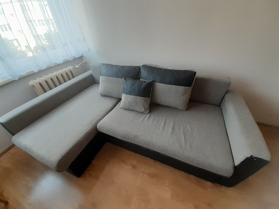 Narożnik z poduszkami