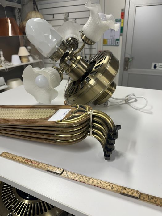 Світильник з вентилятором (новий. )