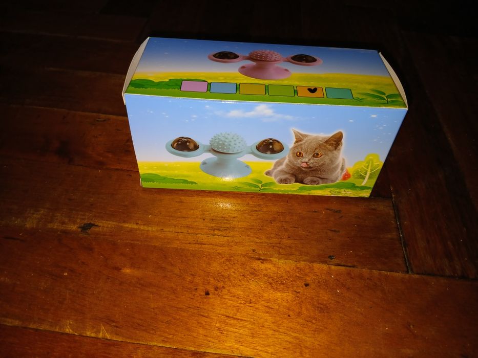 Іграшка для котів