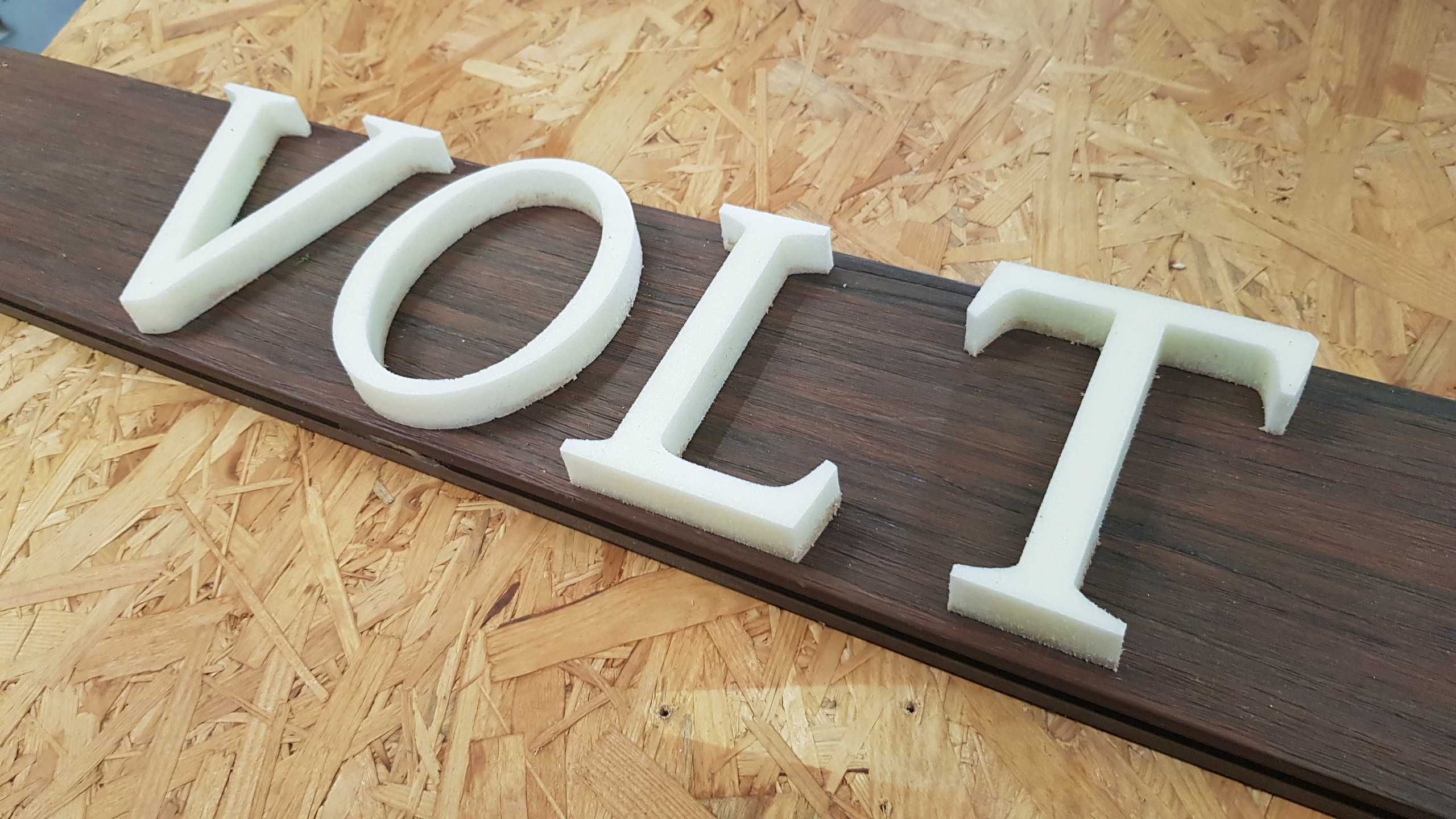 Ploter frezujący, Frezarka CNC 1250x710