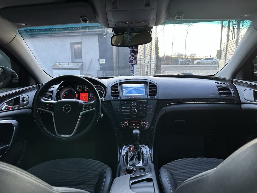 Opel Insignia автомат