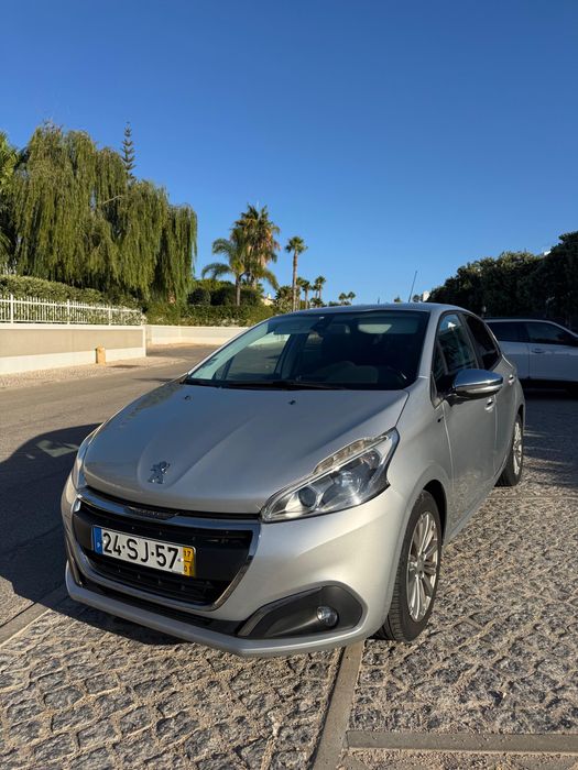 Peugeot 208 1.6 Blue HDI Style