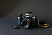 NIKON F-801 + obiektyw AF Nikkor 1.8/50