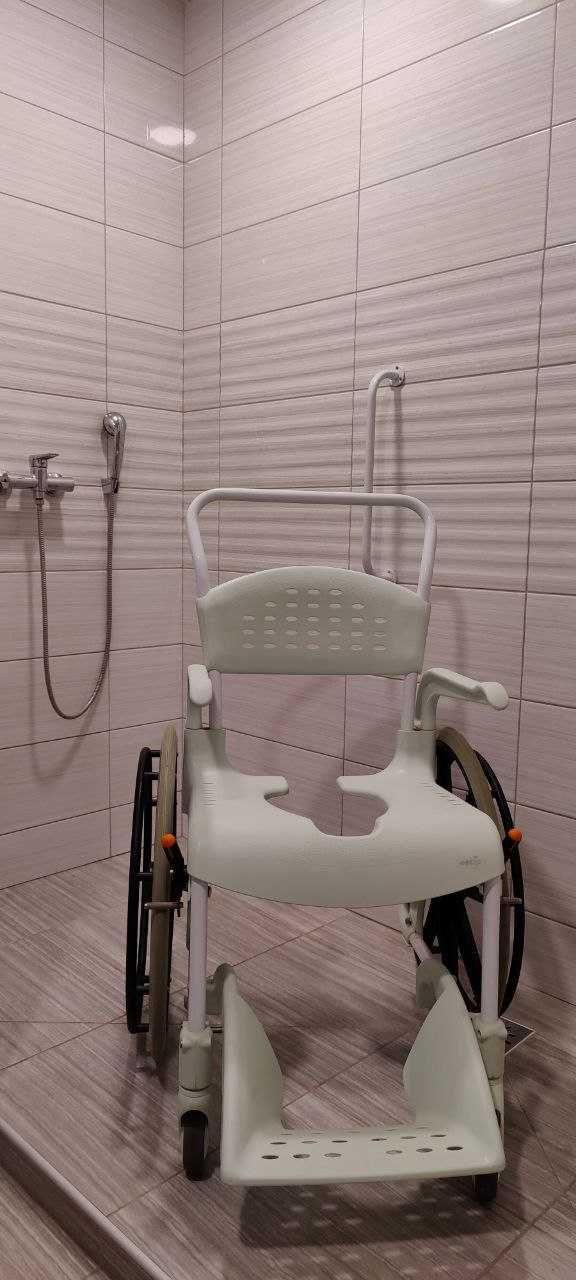 Кресло для душа и туалета Etac Clean. (Швеция).