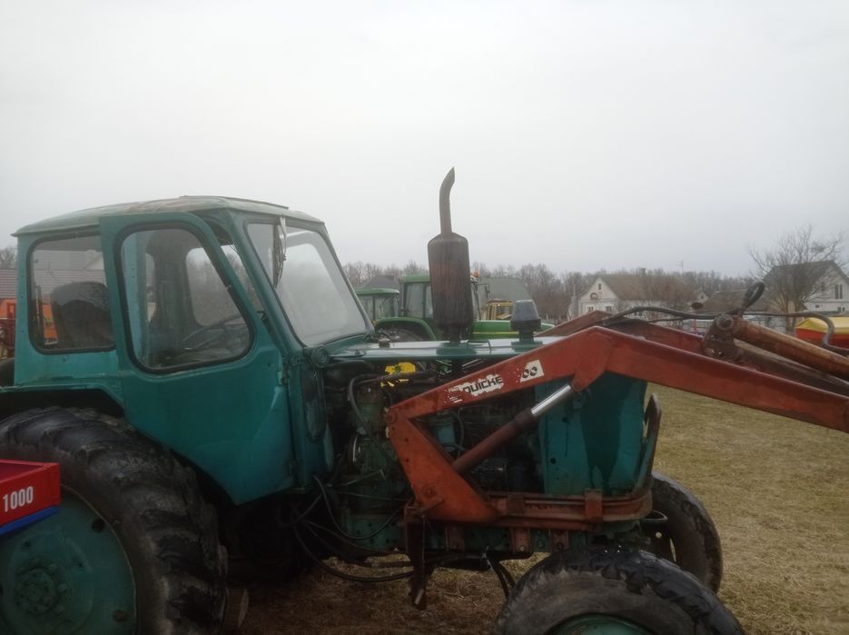 Трактор ЮМЗ -6 Л з погружчиком