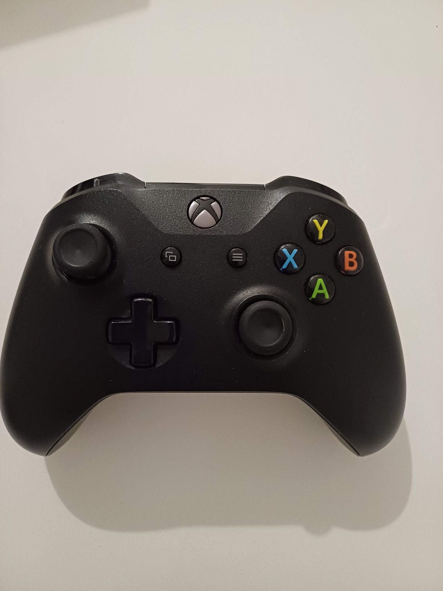 Pad Xbox One czarny oryginalny, model  1708