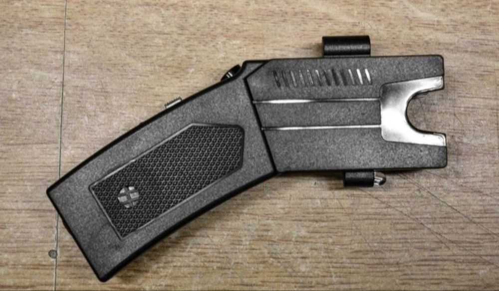 Paralizator Blackfire Blaster Black TASER Strzelający Elektrodami