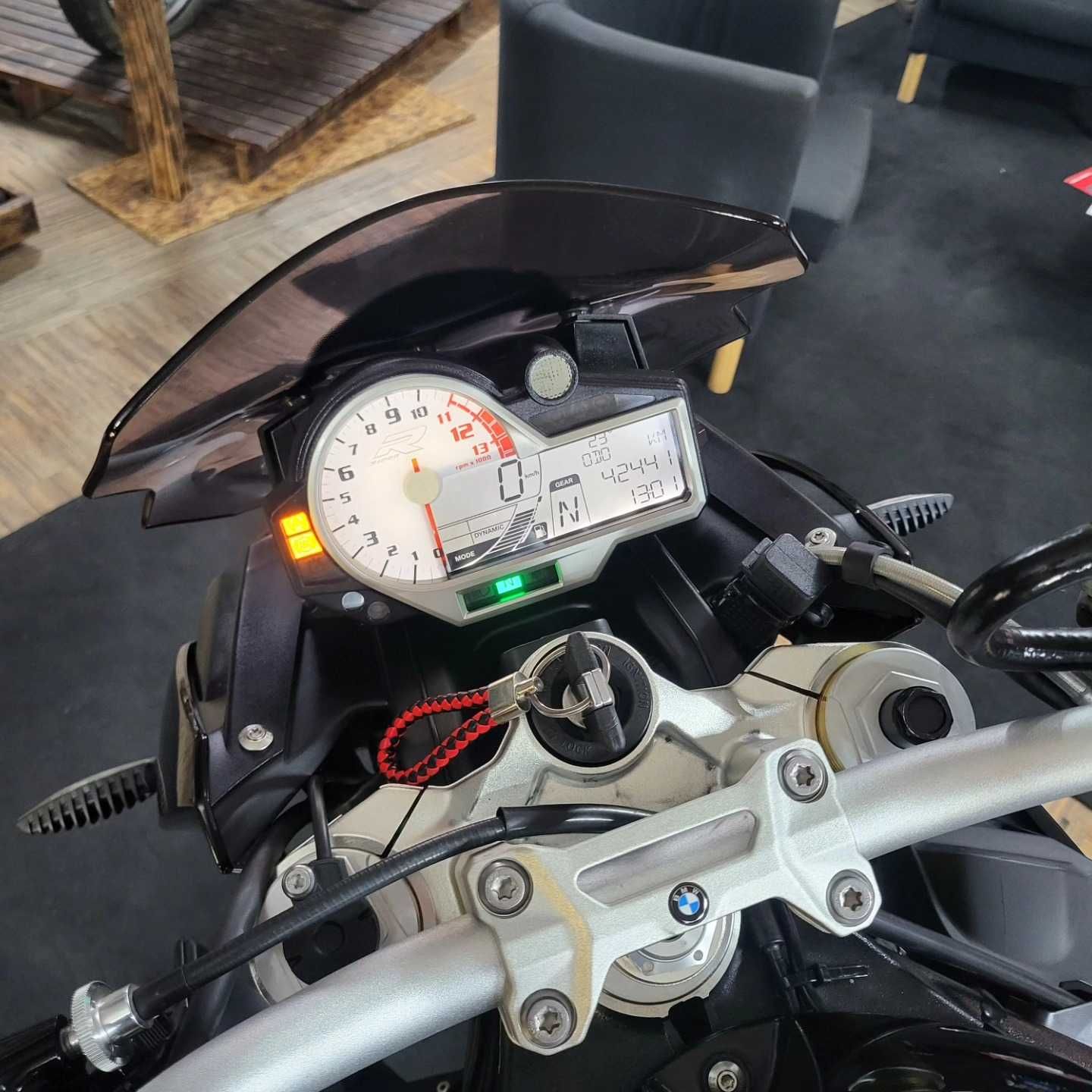 BMW S1000R 160cv