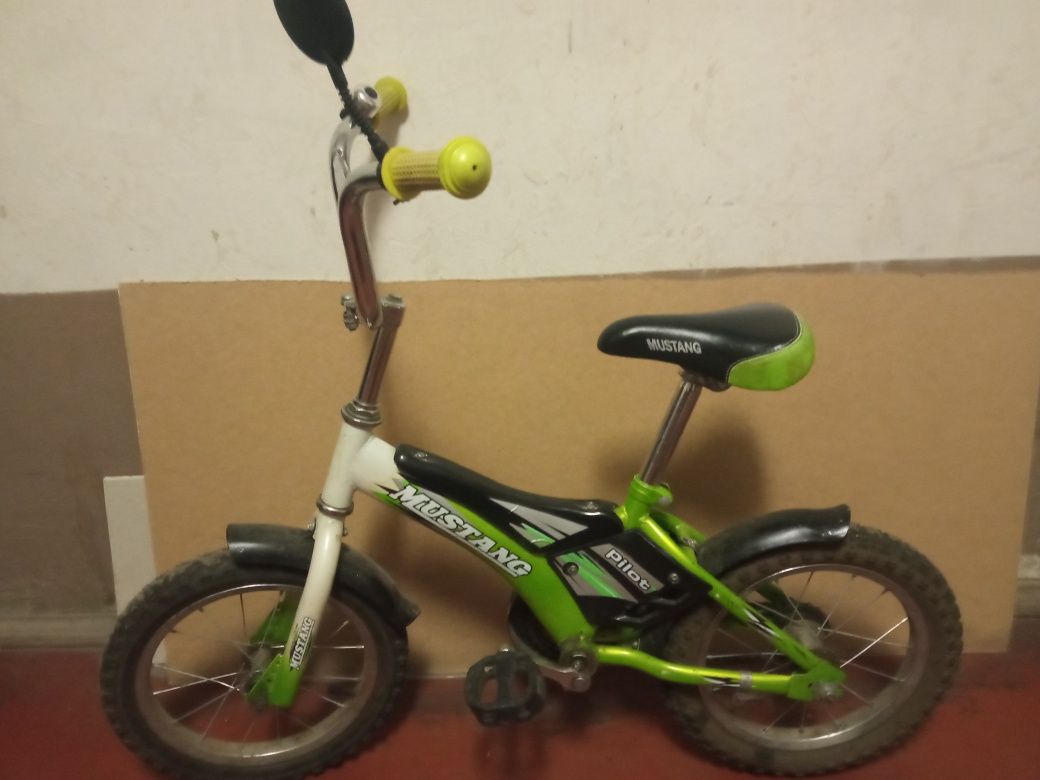 Велосипед дитячий mustang 14" чорно-зелений