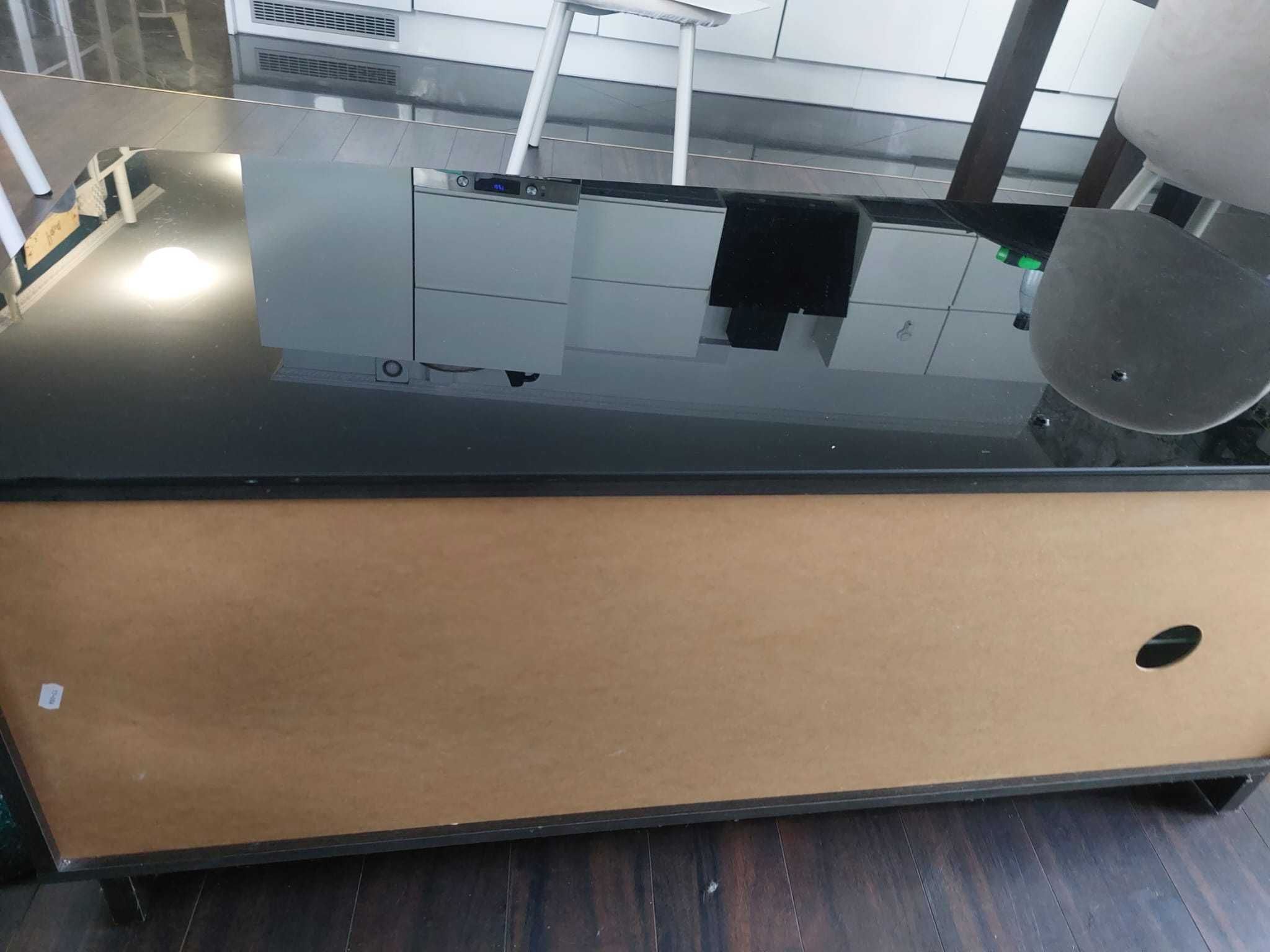 Szafka RTV pod tv