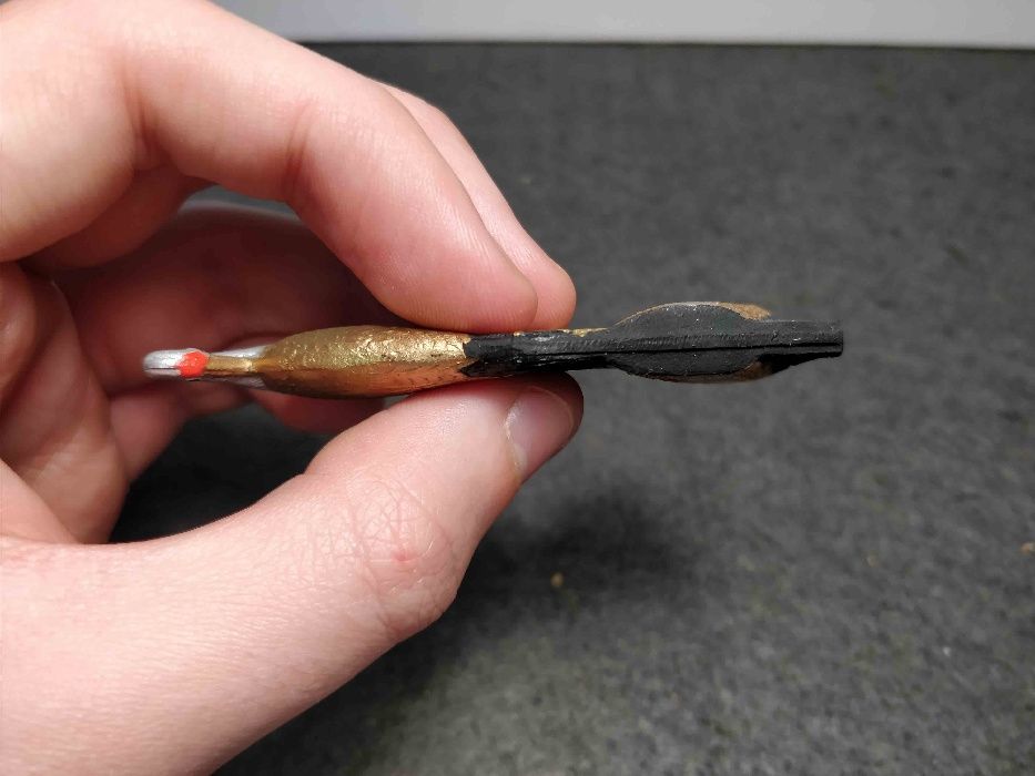 Stick de Tinta da China em Pedra . Forma de Pavão