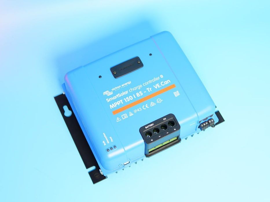 Инвертор-контроллер Victron SmartSolar MPPT 150/85-Tr VE.Can — надёжно