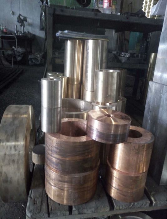 Проточені втулки з міді, бронзи, латуні та латуні на замовлення