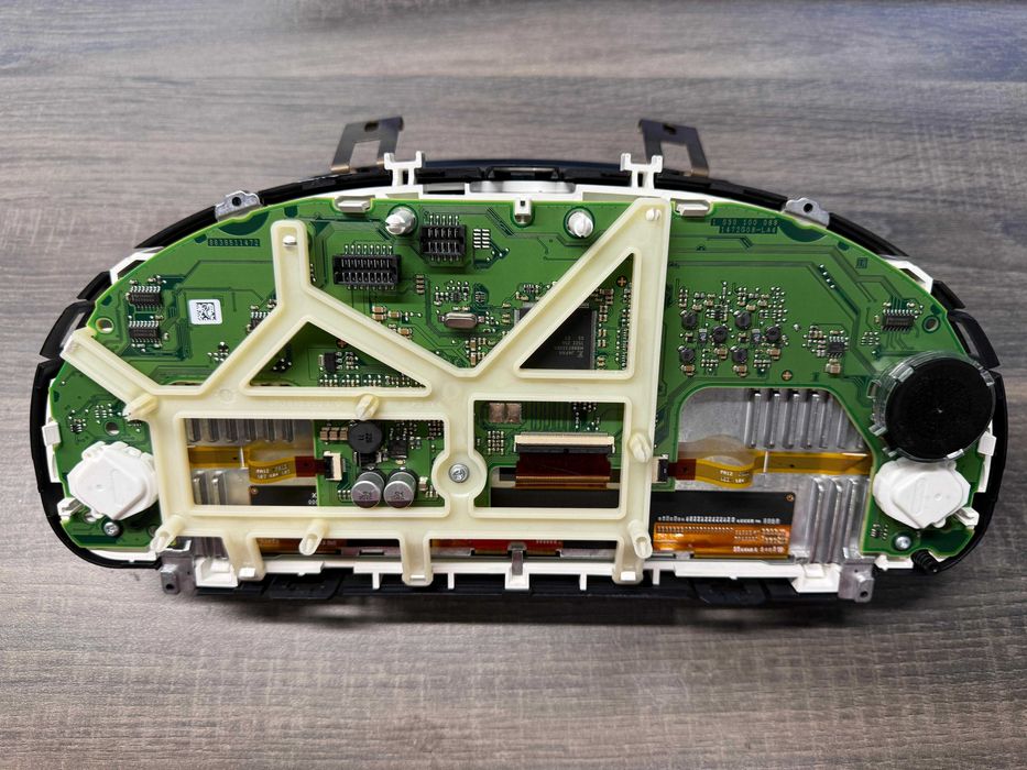 Naprawa liczników BMW 6WA / 6WB – Full Digital – Programowanie pod VIN