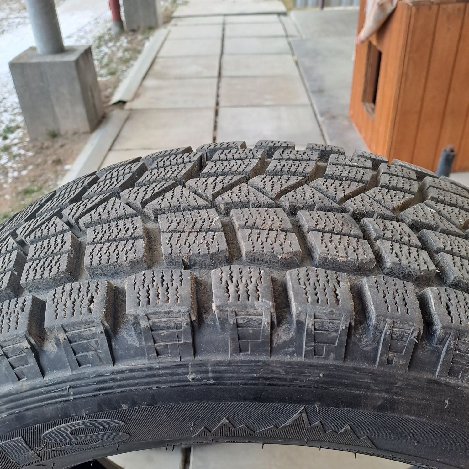 Продам колеса 225/65