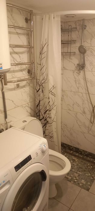 Здам стильну затишну 1 кімнатну студію ч центрі Львова. Університет