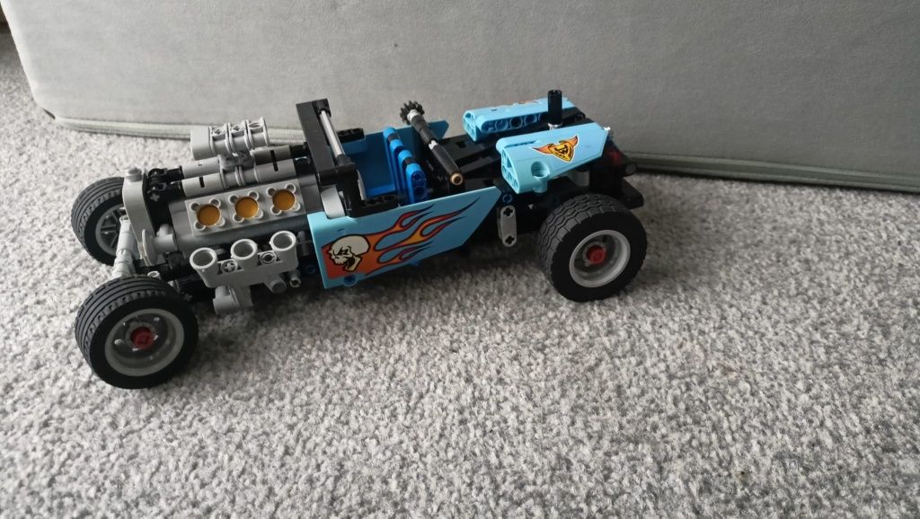 LEGO technic 42022 hot rod