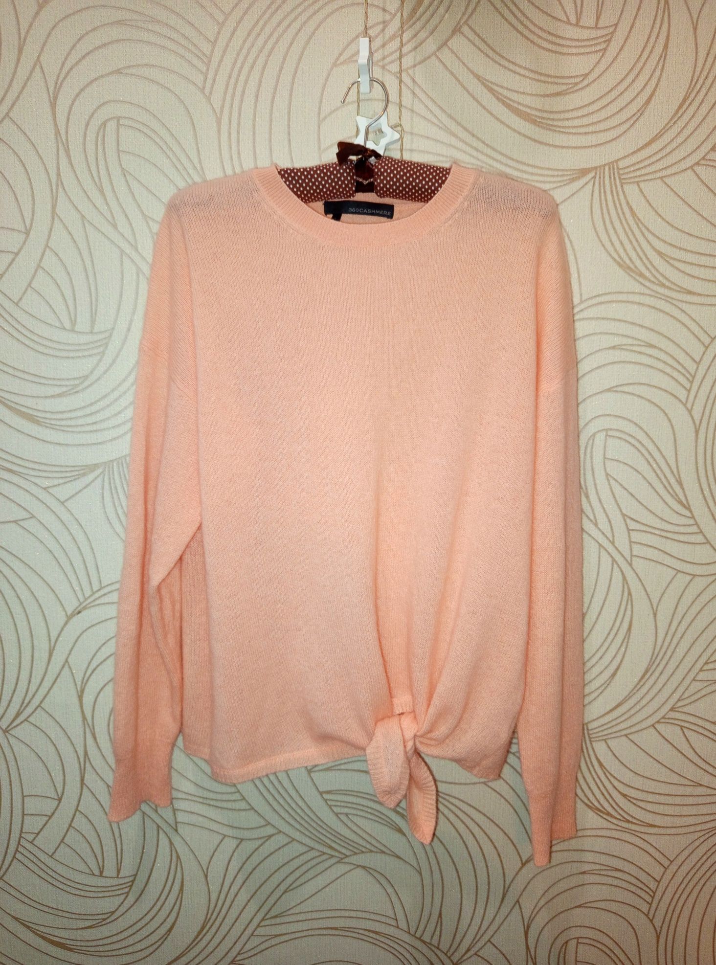 Кашемировый свитер р.М .   360 Cashmere