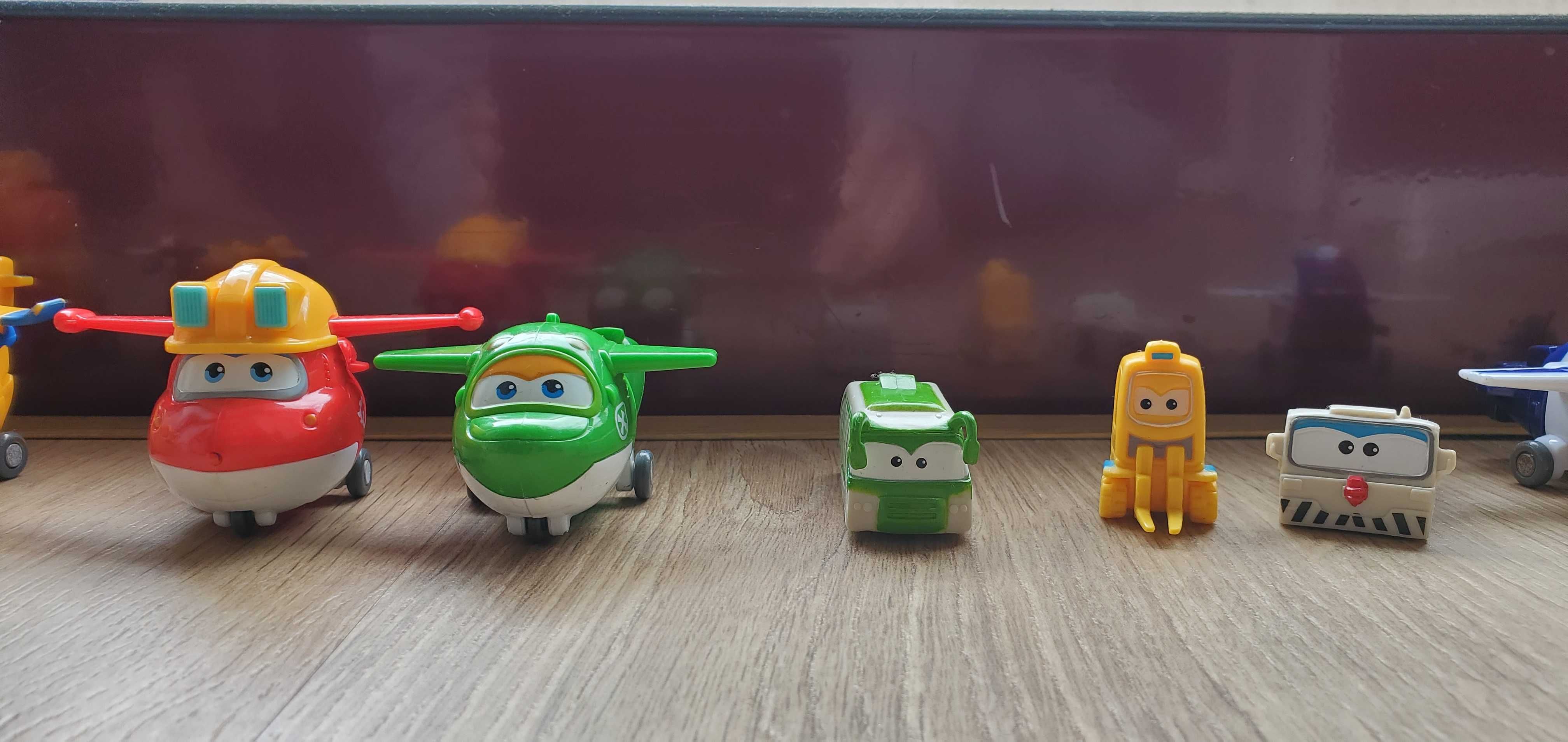 Bonecos superwings