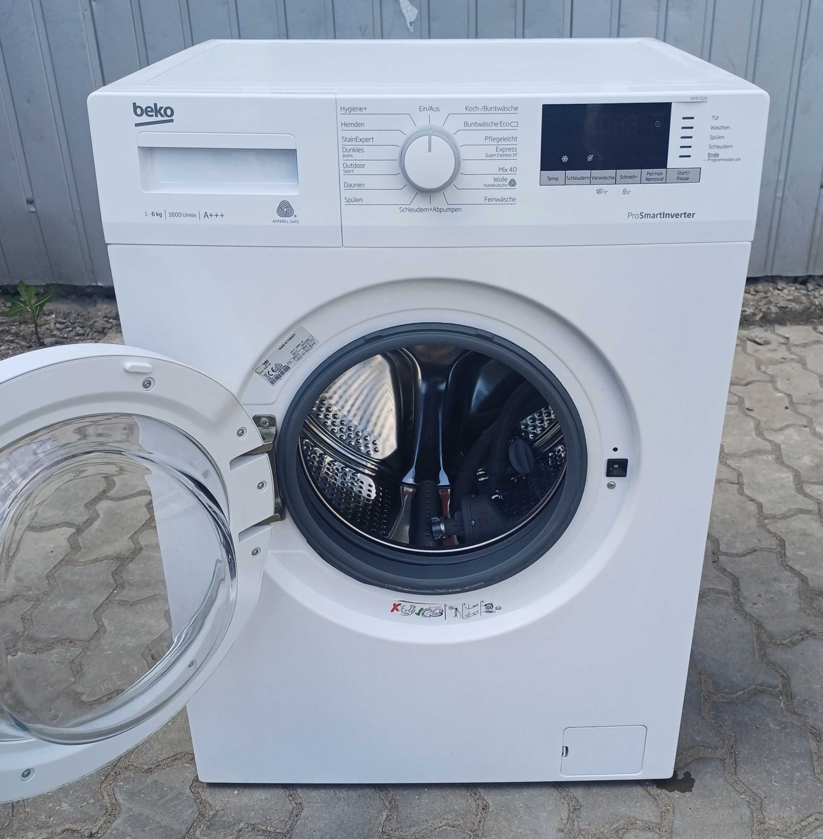 Вузка пральна машина Beko WMO 626 6 кг 1600 об ProSmart інвертор б/в