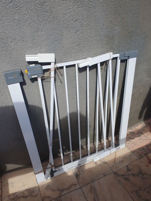 Grade de seguranca safety 1st. 73cm - 94cm