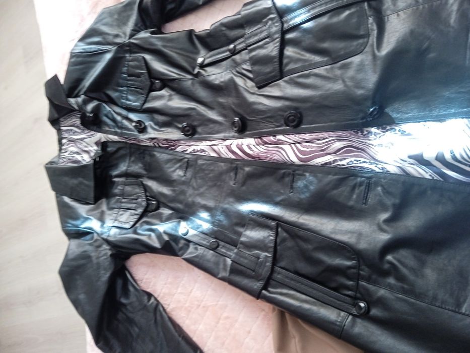 Шкіряний натуральний тренч, плащ чорний Escada Турція