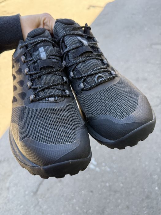 Merrell gore tex кроссовки  оригинал 47 размер 46  черные