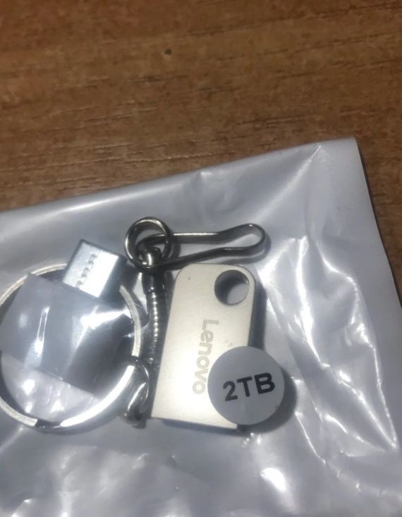 USB флеш накопитель 2 ТБ